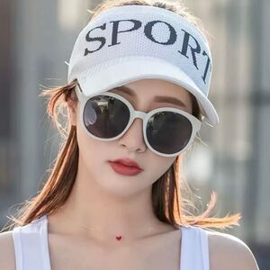 NWT Gorgeous SPORT White Black Graphic Knit Visor Elastic Sun Hat UV Protection